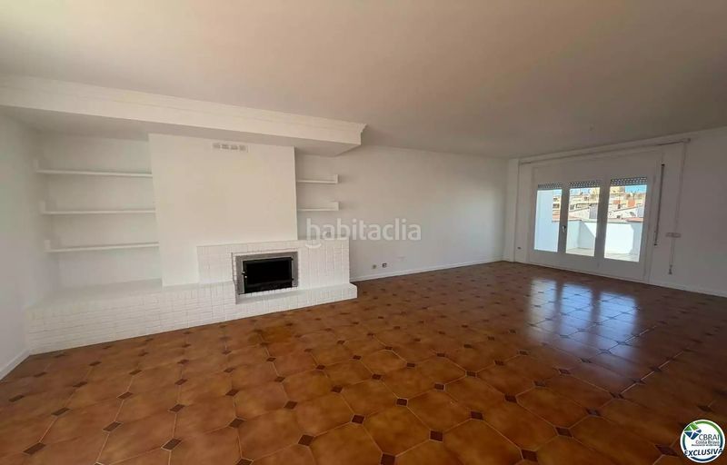 Foto e446ef22-59a5-476e-86f9-4fcca1c4c5b3. Pis a Centre Roses
