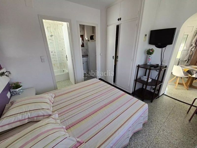 Foto 523a723a-5b00-4847-b1b4-2bbfffb775ef. Casa amb piscina a Peni Empuriabrava