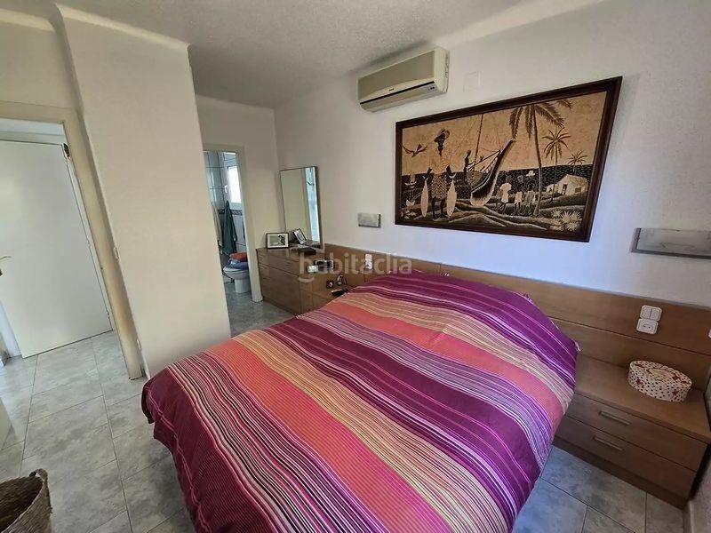 Foto 69a96013-7646-4da6-a9c6-e4357c3af19a. Casa amb piscina a Peni Empuriabrava