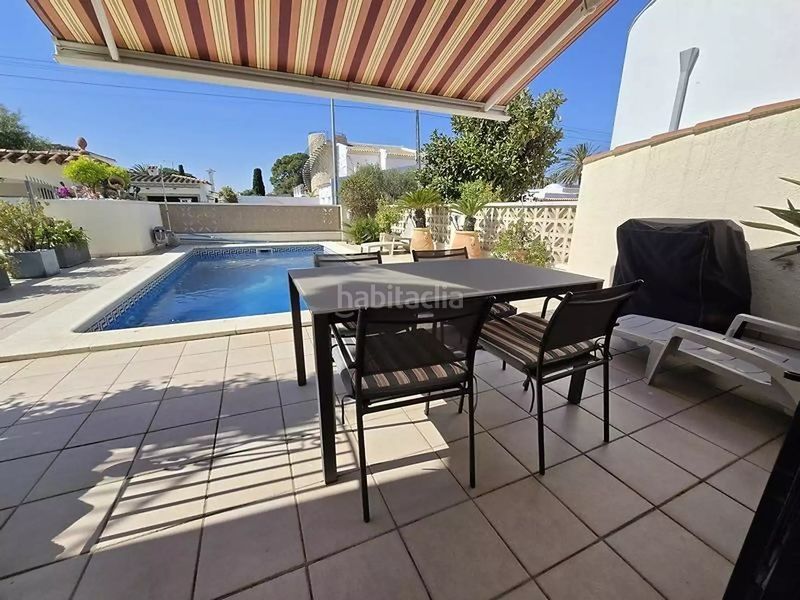 Foto ad7f7f8b-11e5-4ce9-b446-7c4cd95b9aee. Casa amb piscina a Peni Empuriabrava