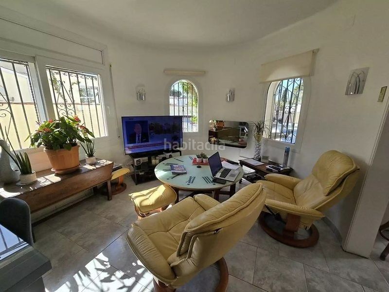 Foto ca6c0eeb-b8ca-47ab-9460-116d81fffbca. Casa amb piscina a Peni Empuriabrava