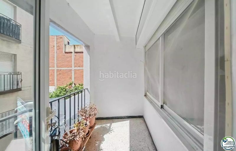 Foto ea6c8c15-8c7c-43da-b108-848eaeb984e7. Pis amb calefacció a Centre Roses