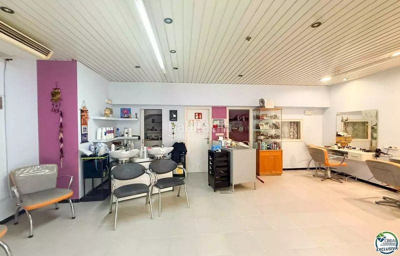 Foto a44acc67-6979-4ebd-8b44-958454ff75f3. Local comercial a Carretera de Roses-Fossos Figueres