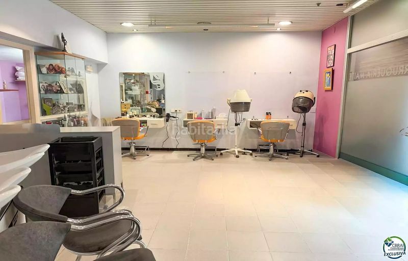 Foto ff0d19e0-bb9a-424b-8522-2cd922b206b3. Local comercial a Carretera de Roses-Fossos Figueres
