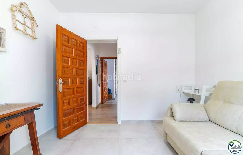 Foto 50bf779b-1eb0-4d88-92ae-f3679f71f357. Casa amb piscina a Peni Empuriabrava