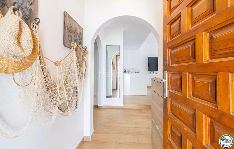 Foto b13636e9-b1b3-4115-b7b1-40281757027f. Casa amb piscina a Peni Empuriabrava