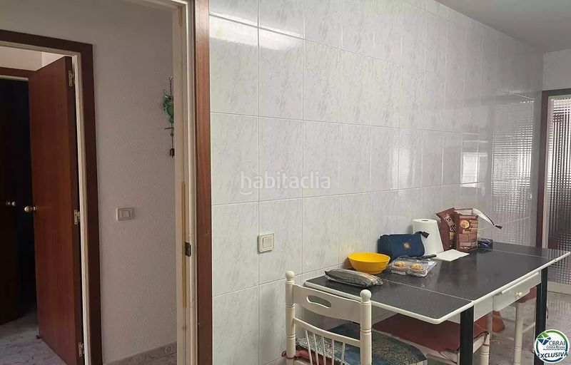 Foto c83ab463-eb31-4b97-b23a-c00d8a4d6451. Pis amb calefacció a Centre Roses