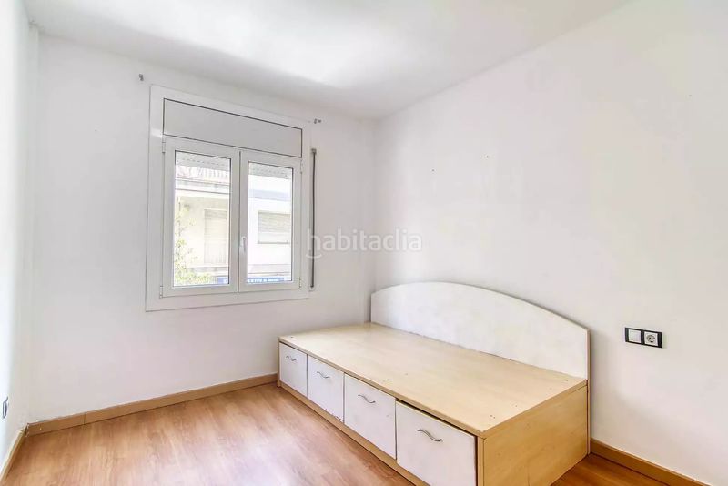 Foto ced3c6f3-548a-456e-9331-be4df281bab7. Pis amb calefacció a Centre Roses
