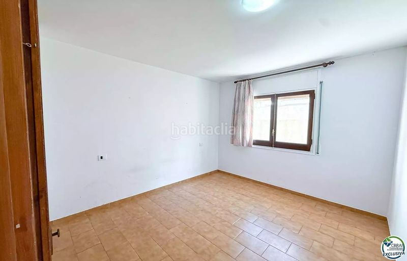 Foto 5553aab5-59e0-49ac-8fdb-3b820309a5a1. Pis a Centre Roses