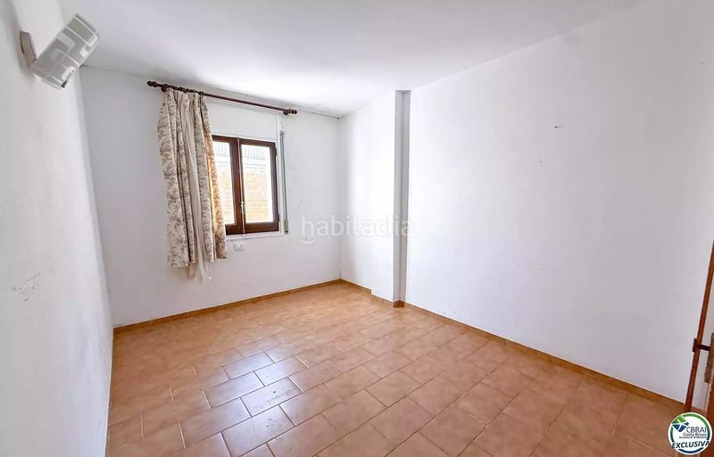 Foto b8343658-d0fe-446f-938a-718c73c25eb0. Pis a Centre Roses