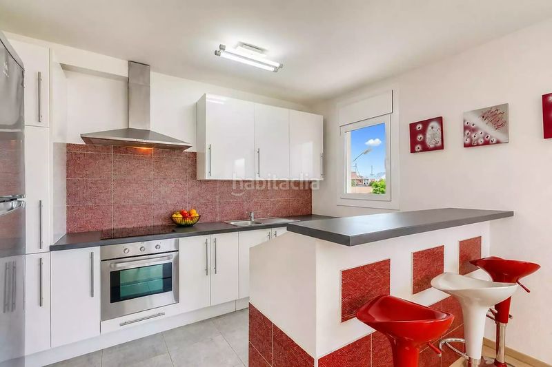 Foto e8b51c7f-db74-4ce6-a3d5-088fe2afda31. Pis a Santa Margarida Roses