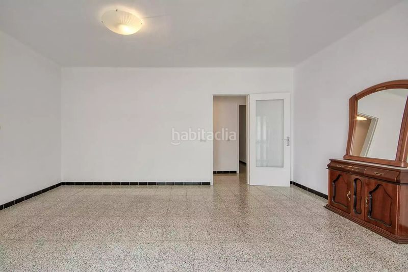 Foto e7cb882b-8651-4128-a819-eaeb35ed3609. Pis a Centre Roses