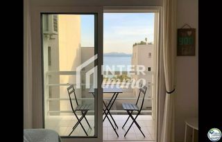 Appartement à Calle joanot martorell 5. Bonito apartamento en salata roses con vista mar