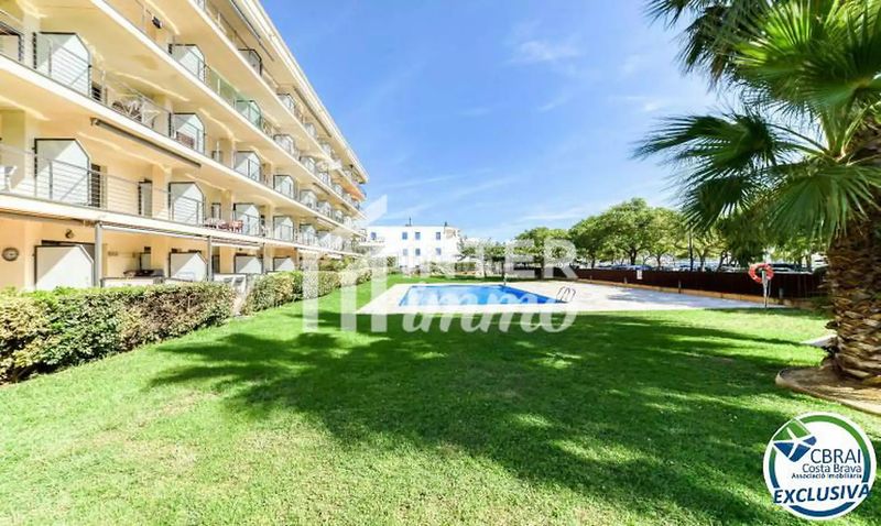 Foto c82531e9-f5b2-40ef-864b-e4c312b9ee77. Pis a paseo maritim 39 a Salatar Roses