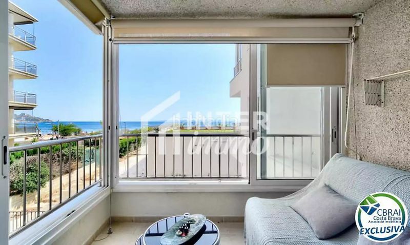 Foto 4207f45b-a9d8-4124-b643-2ce75c396c4d. Pis a paseo maritim 28 a Salatar Roses