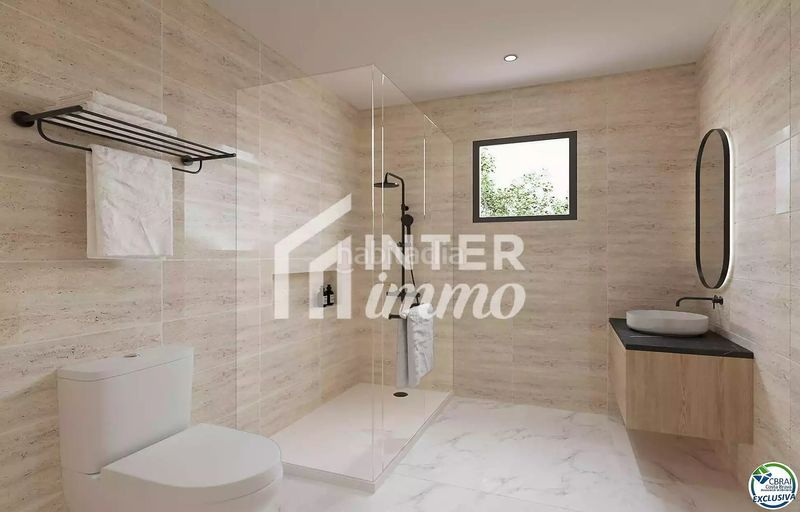 Foto 8891d4ad-742c-40a6-9172-61e68e6e2dde. Casa en carrer huelva 10 esta villa no es para todo el mundo y eso es justo lo que la hace interesante en Roses