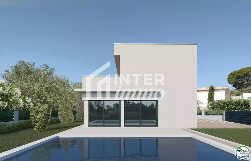 Foto bfb1eea8-a2ca-4bc2-b2dd-ed4e85628f88. Casa en carrer huelva 10 esta villa no es para todo el mundo y eso es justo lo que la hace interesante en Roses
