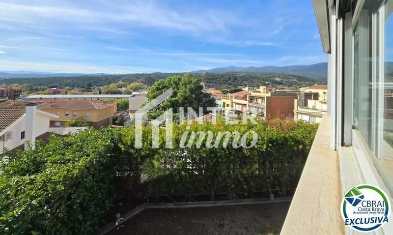 Foto 8ad515fb-2610-489d-922c-46dee394345e. House in calle rosselló 8 in Jonquera (La)