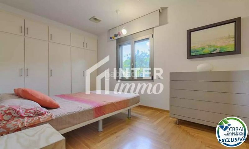 Foto cefde30d-f933-4f91-99ae-350148455453. House in calle rosselló 8 in Jonquera (La)