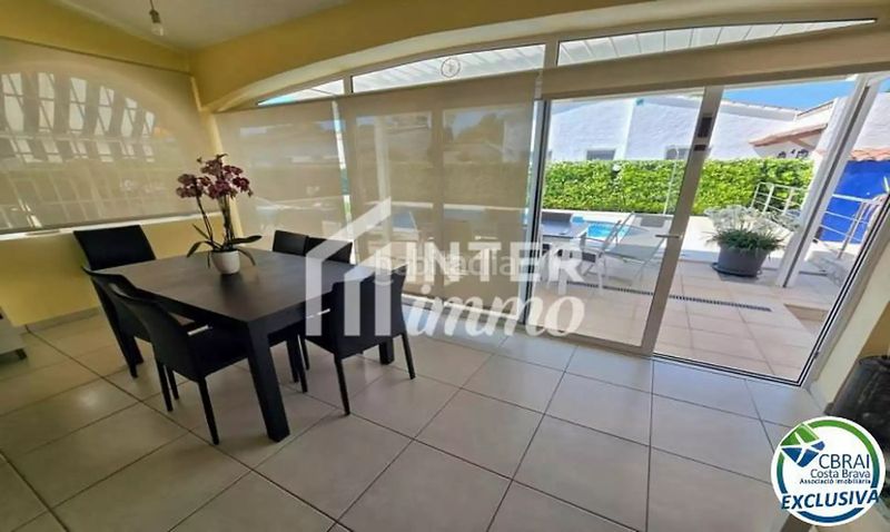 Foto 43de8209-0a36-40cd-b3b9-a4df9950ef0e. Casa a carrer montseny 82 a Carlit - Montseny Empuriabrava
