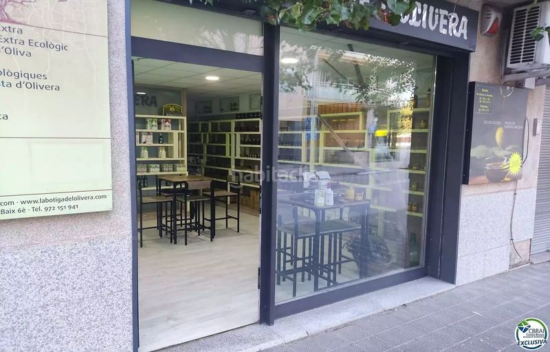 Foto 5e26742a-d820-4c1c-bc60-c792cd73d5d3. Local comercial a carretera de les arenes 21 a Centre Roses