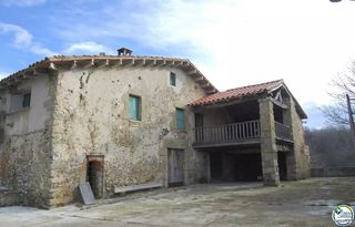 Maison à Polígono 4 6. Magnifica finca ganadera y forestal en vidrà a 3,5 km del pueblo