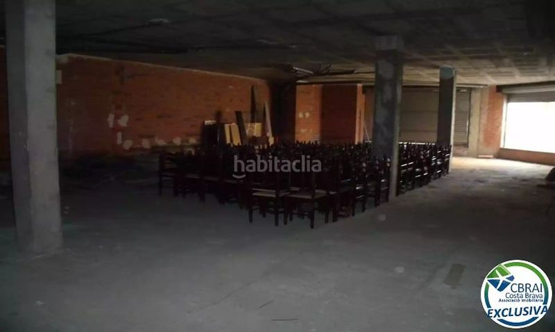 Foto c53aab14-17d9-4002-8cd2-c6aa27671bc0. Local comercial a calle pare claret 42 a Centre Roses