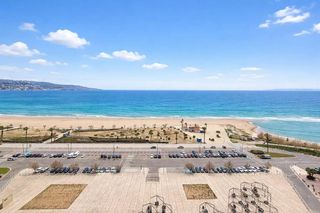 Studio  Sector delta muga 8. Estudio cabina con vistas al mar con licencia turística