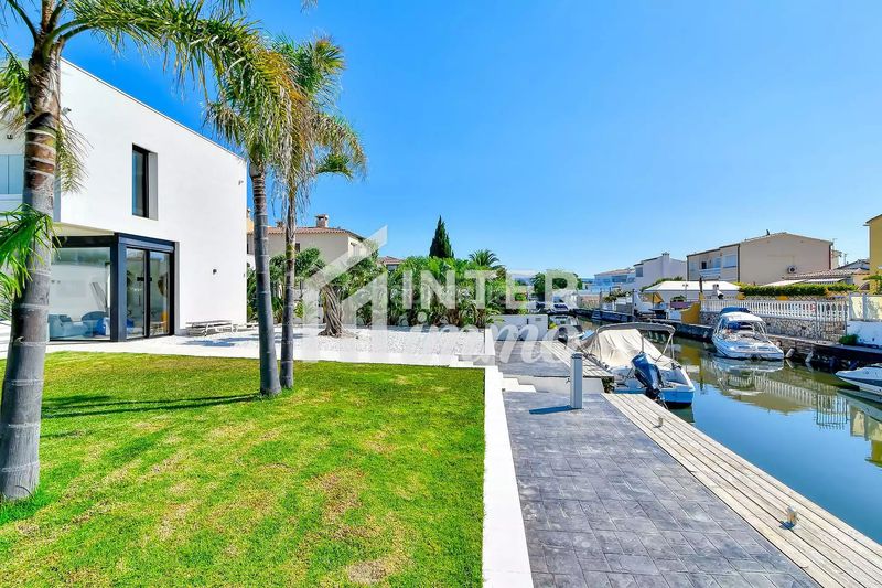 Foto 6209d3ad-e92a-478d-8bcd-62fdb1b8adc2. Casa a sector medes 17 a Cap Ras - Creus - Falconera Empuriabrava