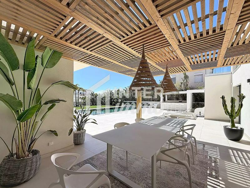 Foto d3dbb7c7-4846-47be-ab18-26a7d56571ee. Casa a sector medes 17 a Cap Ras - Creus - Falconera Empuriabrava