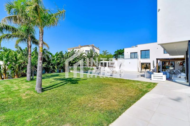 Foto d5d9afb4-5a5e-4d76-a245-608816d8465e. Casa a sector medes 17 a Cap Ras - Creus - Falconera Empuriabrava