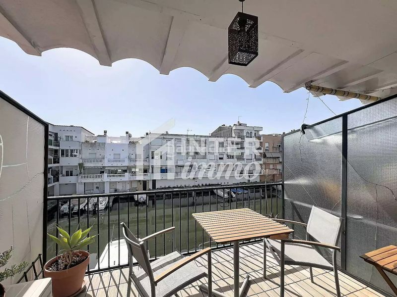 Foto c116c2ae-2801-498b-a917-cffaf9b1b9ad. Pis amb aparcament a Alberes Empuriabrava