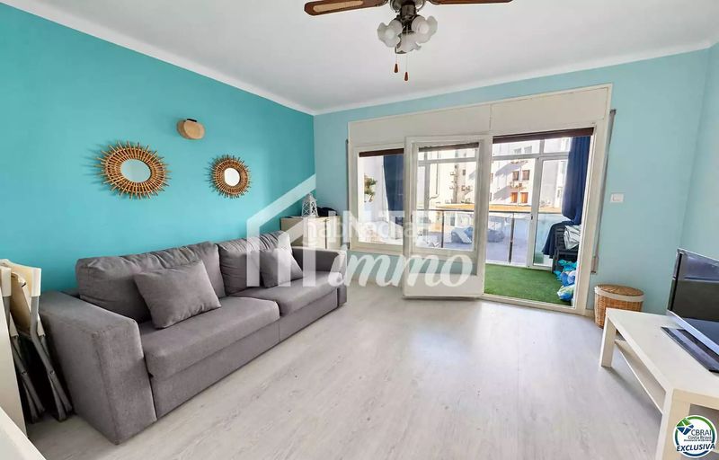 Foto 3f54dcd6-5fdd-45ac-8fc2-16b0f6851c18. Estudio en avenida de la gola de l'estany 53 estudio con terraza acristalada en santa margarita, a pocos minutos de la playa en Roses