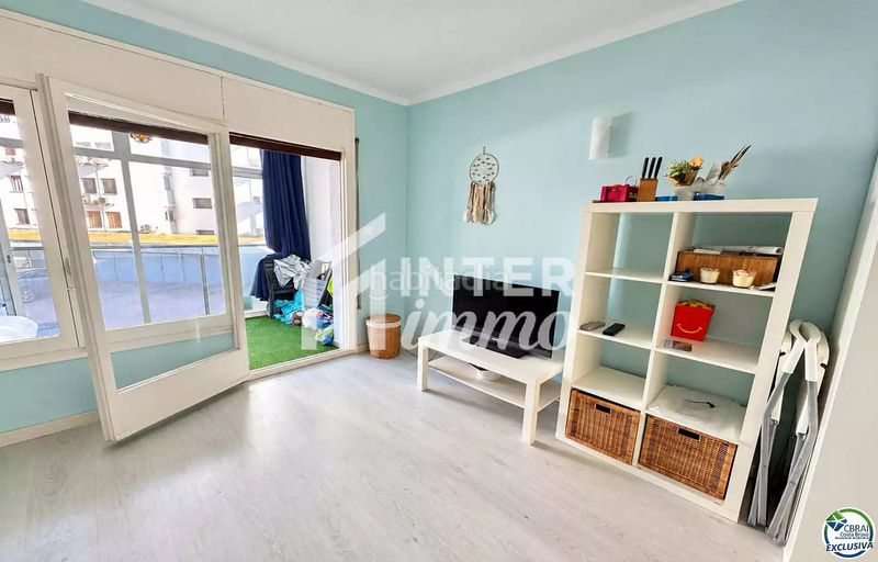 Foto 4924a092-f3e7-402e-85f0-28678a200d26. Estudio en avenida de la gola de l'estany 53 estudio con terraza acristalada en santa margarita, a pocos minutos de la playa en Roses