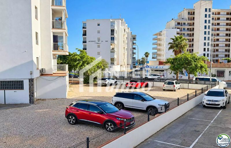 Foto 64a8122a-6f27-4456-bd90-05081206fe11. Estudio en avenida de la gola de l'estany 53 estudio con terraza acristalada en santa margarita, a pocos minutos de la playa en Roses