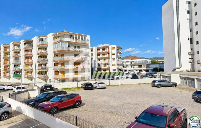 Foto 8306e2ec-18b6-4a71-8f25-b0723658f65c. Estudio en avenida de la gola de l'estany 53 estudio con terraza acristalada en santa margarita, a pocos minutos de la playa en Roses