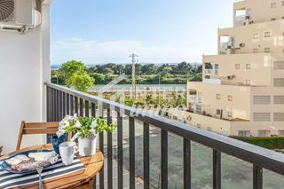 Studiowohnung  Delta muga edificio karina 4p. Amplio estudio con licencia turística a 50 m de la playa empuria