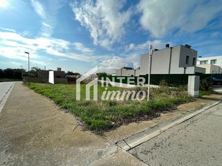 Terreno residencial en Calle bages 18. Parcela unifamiliar edificable en tranquila urbanización de rose