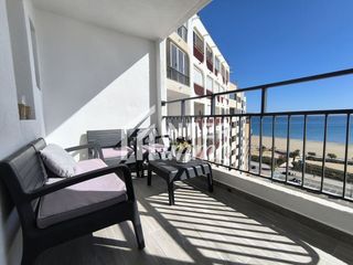 Apartment in Sector delta muga 11. Apartamento en primera línea de mar, reformado, con terraza y vi