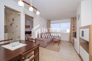 Appartement in Calle manhatan planta  puerta f + garaje 18a planta muga park 7. Apartamento idealmente situado en primera línea de mar en empuri