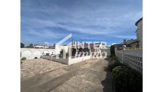 Maison à Sector peni 115. Casa de planta baja para reformar en peni, con garaje, posibilid
