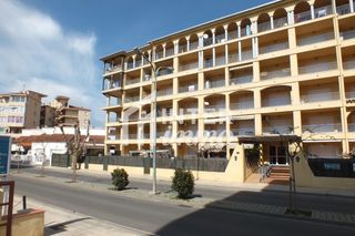 Apartamento en Avenida de la platja 74. Apartamento soleado con terraza y plaza de aparcamiento en santa