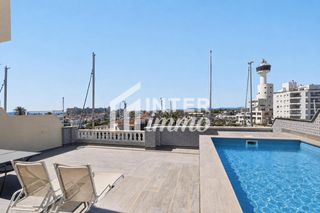 Apartament a Calle cavall de mar 42. Cavall de mar áticodúplex con gran terraza, piscina privada y vi