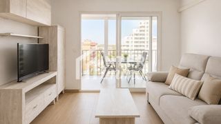 Apartament a Carrer delta muga 9. Apartamento totalmente reformado a 100 metros de la playa con li