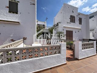 House in Avenida del port canigo 7, 17480 roses. Casa con amarre privado en residencia con piscina en santa marga