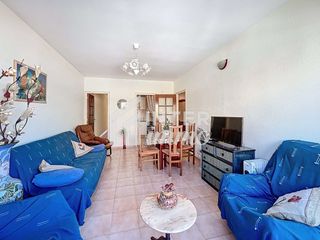 Appartement à Calle francesc masia 48. Apartamento de 3 habitaciones en la última planta, en el corazón