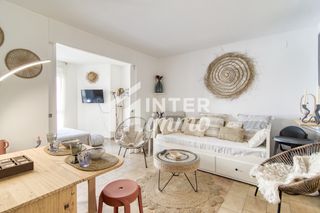 Apartament a Carrer arquitecte gaud� 12. Piso luminoso de 2 dormitorios cerca de la playa en roses  zona