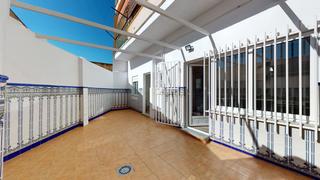 Pis  Novelda - cl navas tolosa. Planta baja reformada, con patio en zona las horcas novelda