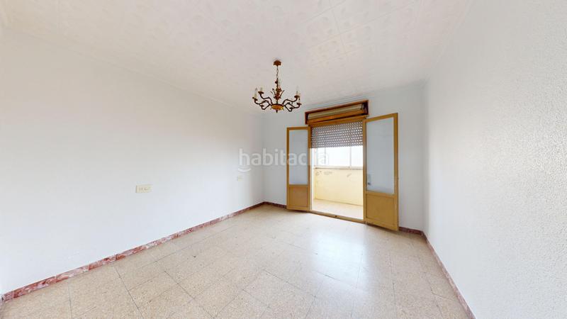 Foto e7420c53-44f4-4522-bed6-15661778a2d9. Piso  a reformar , zona la vereda en Novelda