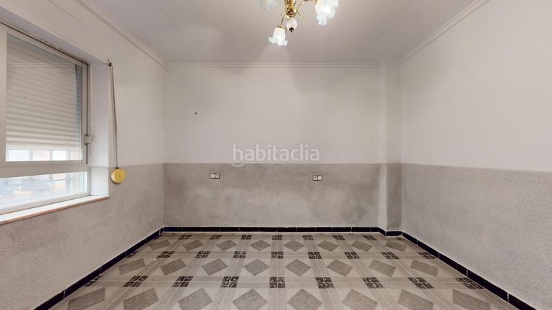 Foto c081b0dc-95ee-4785-8749-0753b19d4f41. House in Centro Elda